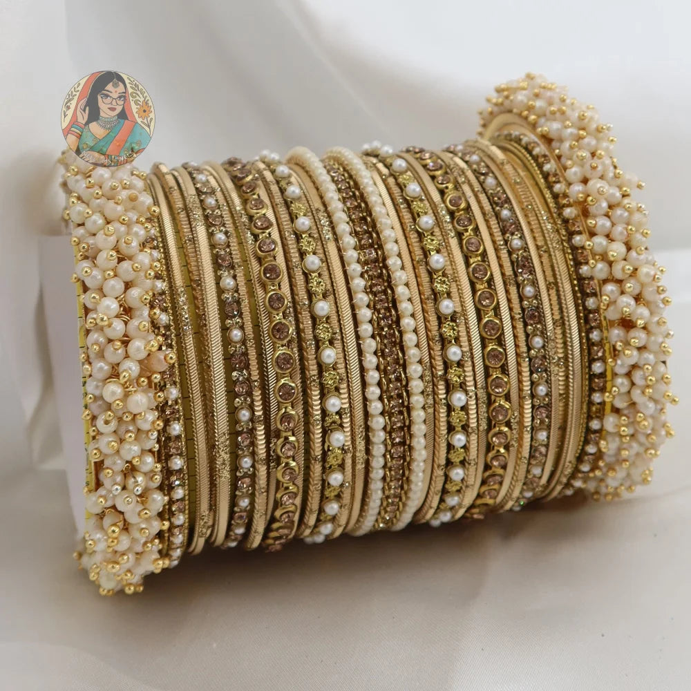 Preet Bangle Set: Gold
