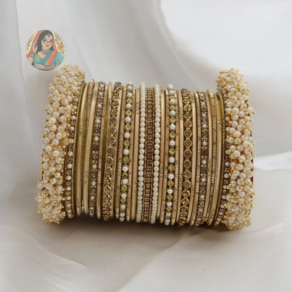 Preet Bangle Set: Gold