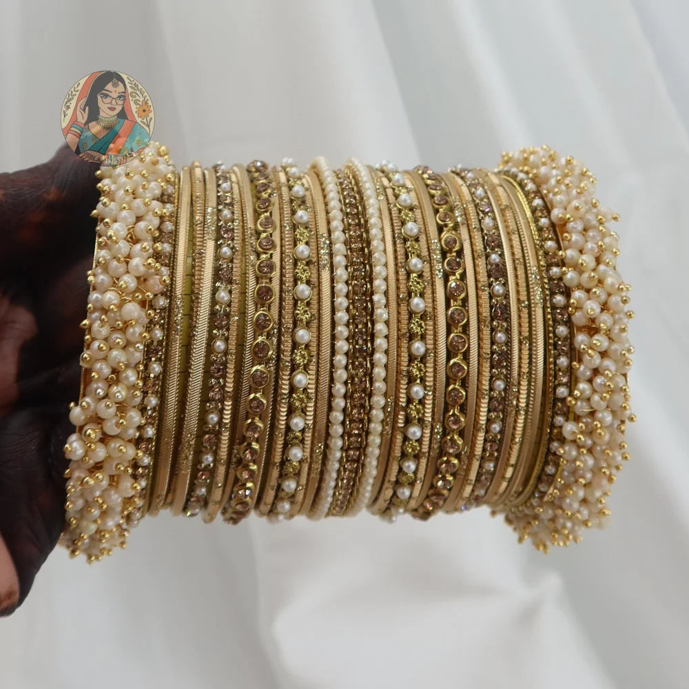Preet Bangle Set: Gold