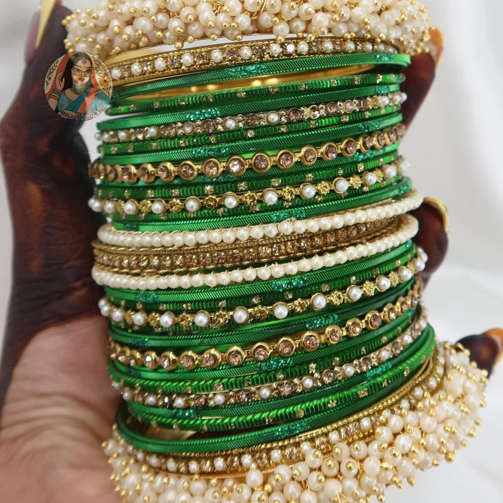 Preet Bangle Set: Green