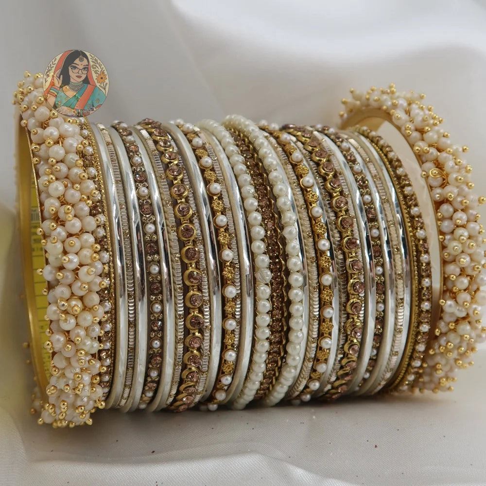 Preet Bangle Set: Silver