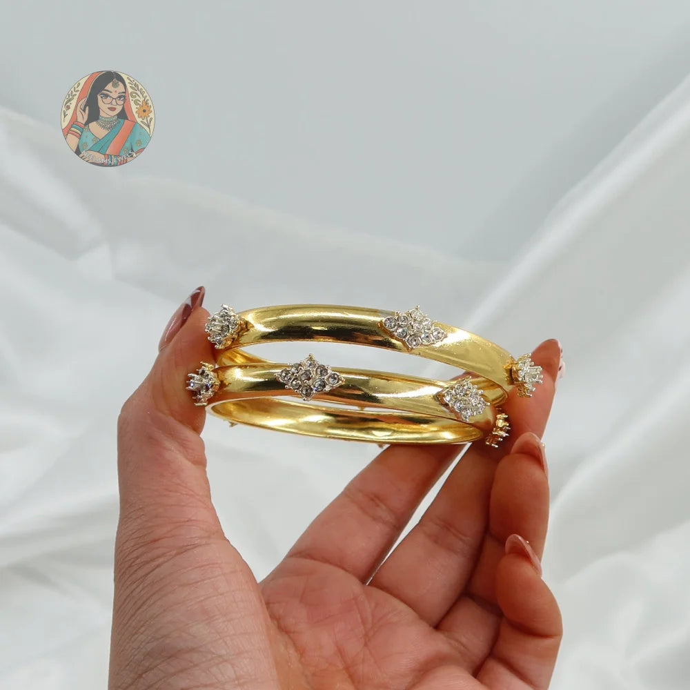 Preet Bangle Stack (Gold)