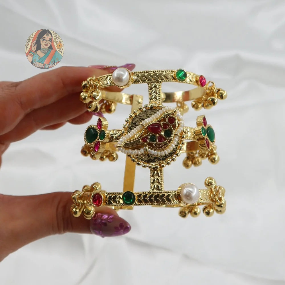 Rachana Gold Cuff/Bracelet