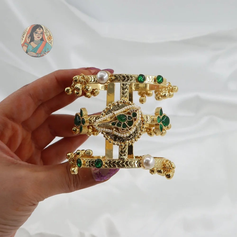 Rachana Gold Cuff/Bracelet