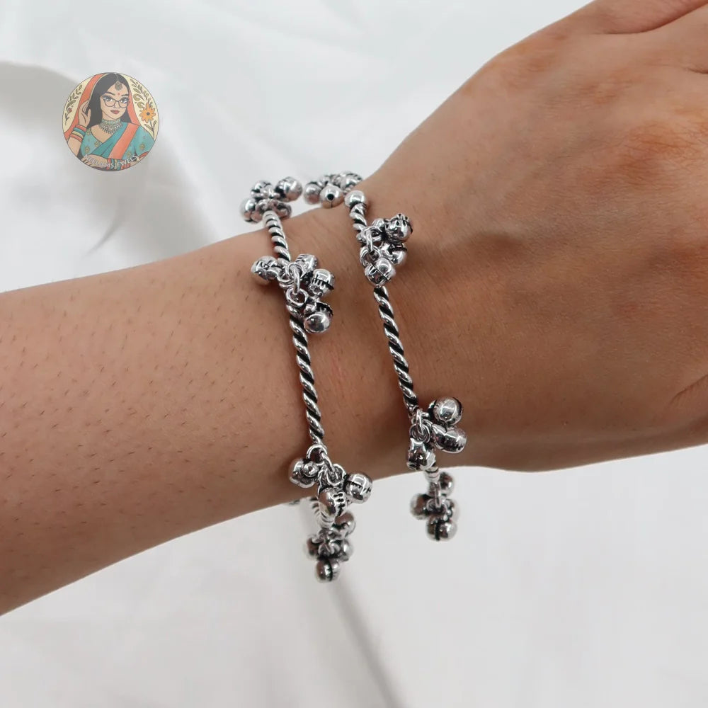 Radha Silver Ghungroo Bangles (Free Size)