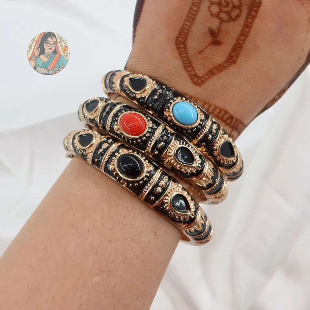 Rani Kada - Enamel Bangle (Black & Gold)