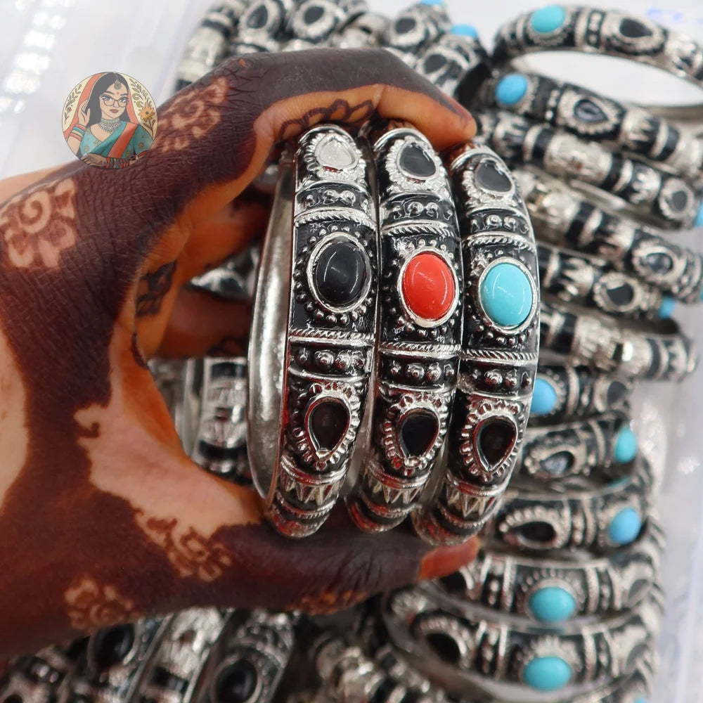 Rani Kada - Enamel Bangle (Black & Silver)