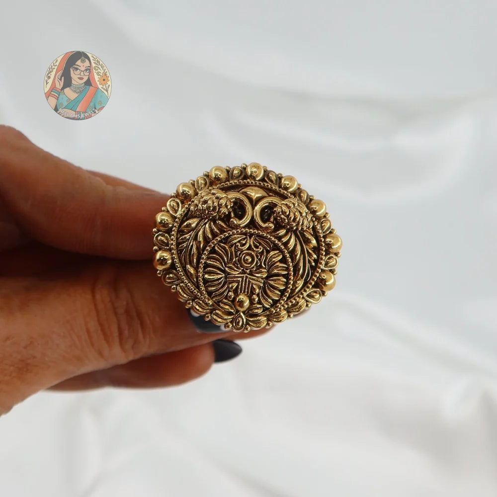 Reet Gold Oval Ring