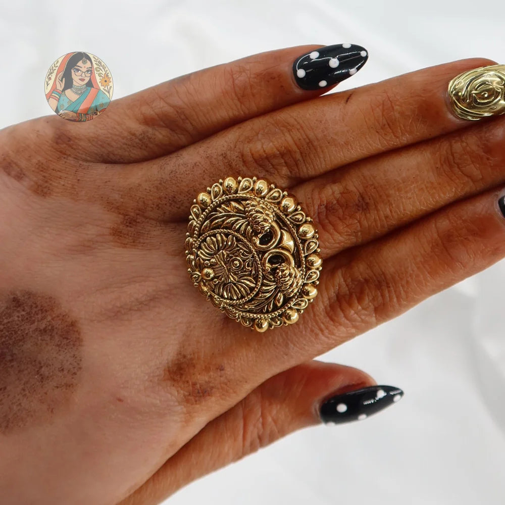 Reet Gold Oval Ring