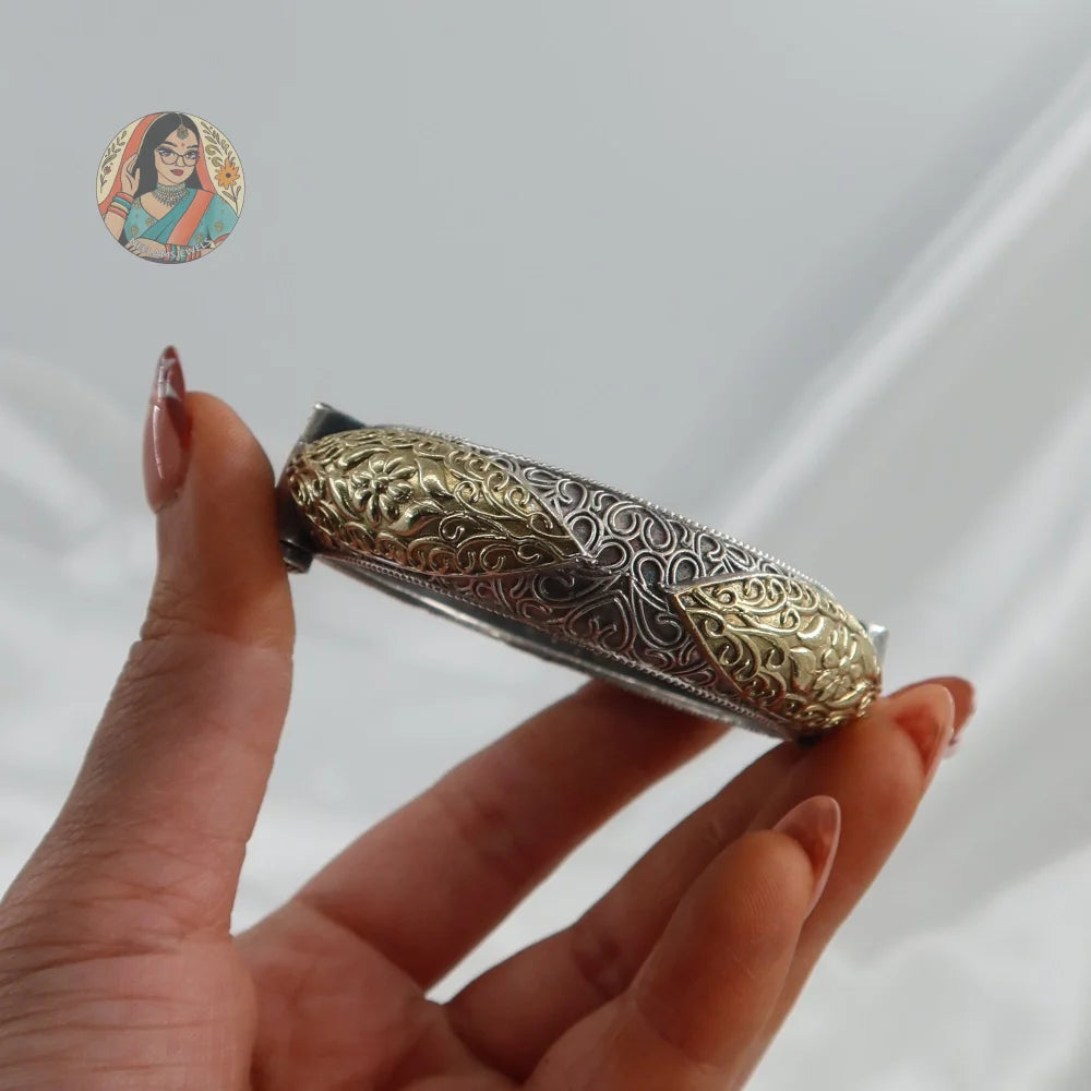 Rekha Oxidized Dual-Tone Bangle