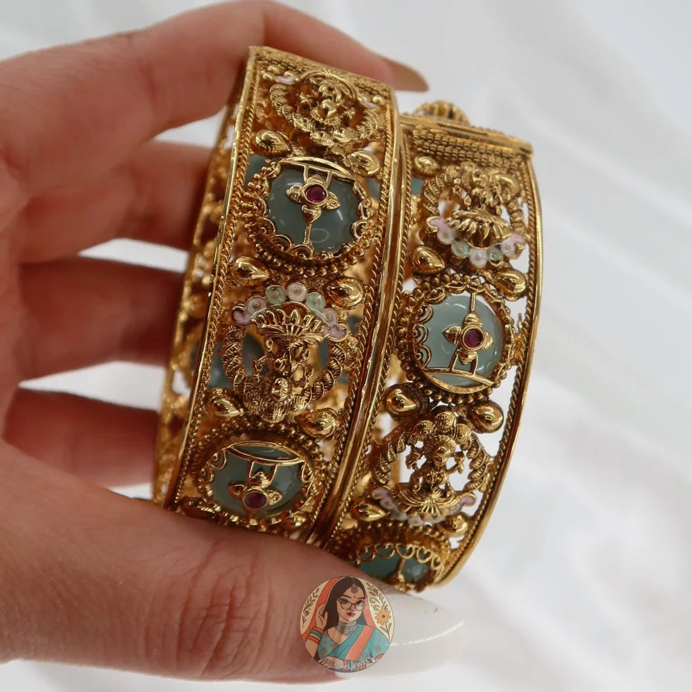 Rhea Gold Heritage Bangle Set