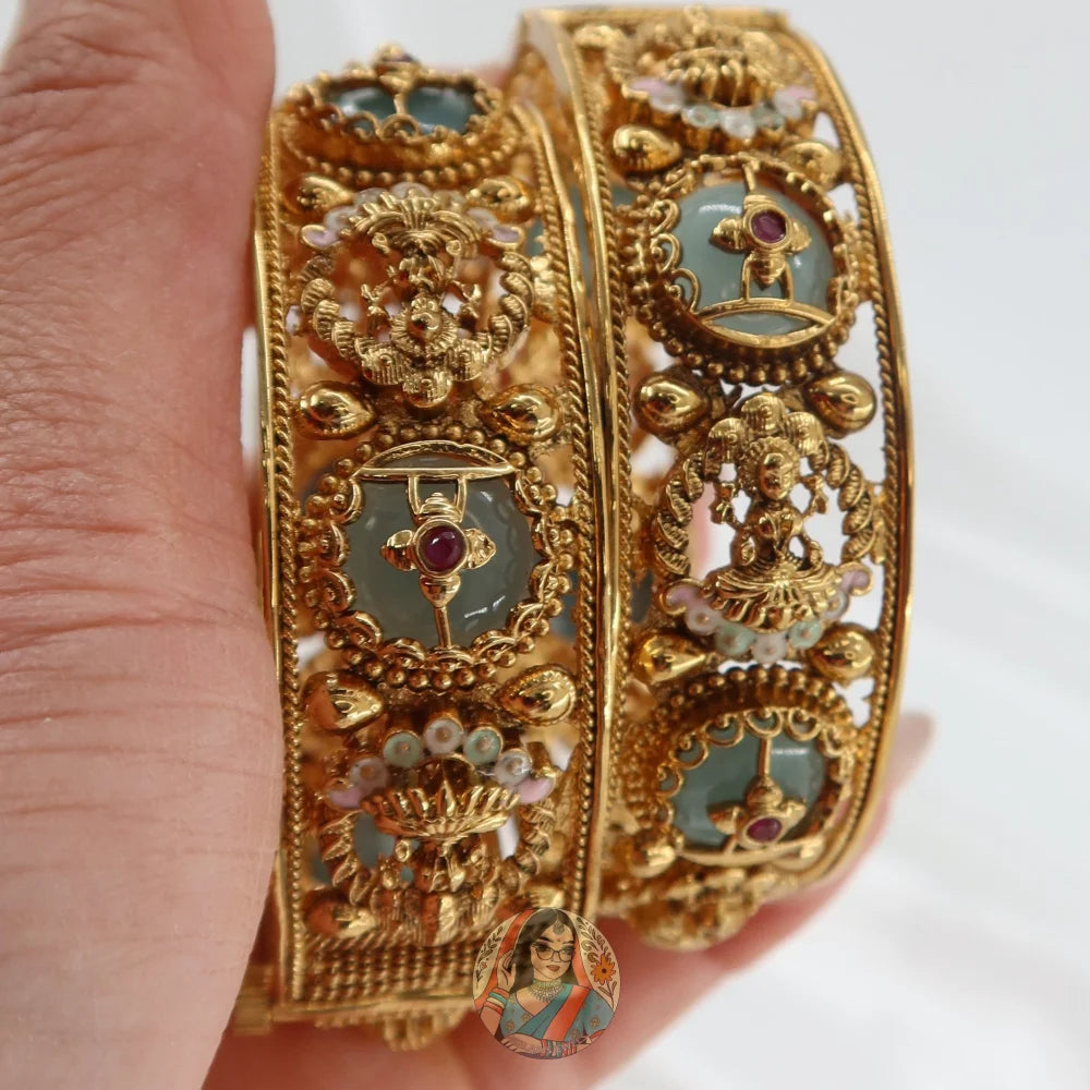 Rhea Gold Heritage Bangle Set