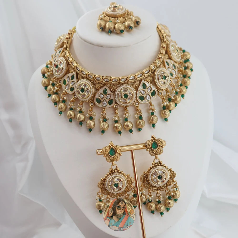 Rhea Necklace Set