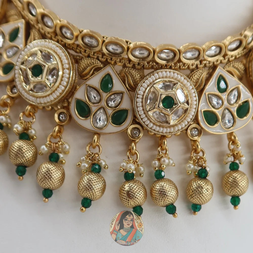 Rhea Necklace Set