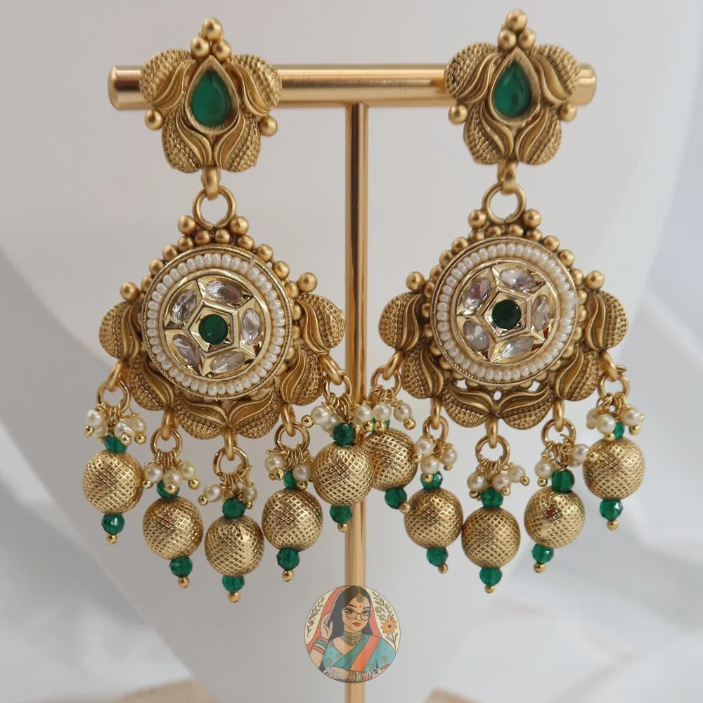 Rhea Necklace Set