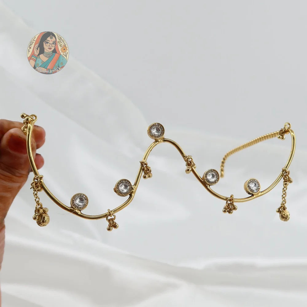 Ridhi Gold Facelet - White