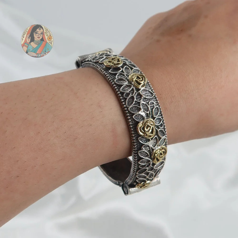 Riya Oxidized Dual-Tone Bangle