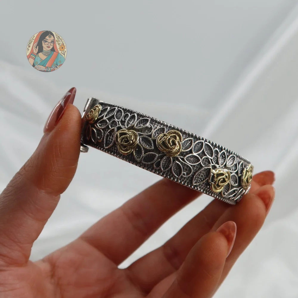 Riya Oxidized Dual-Tone Bangle