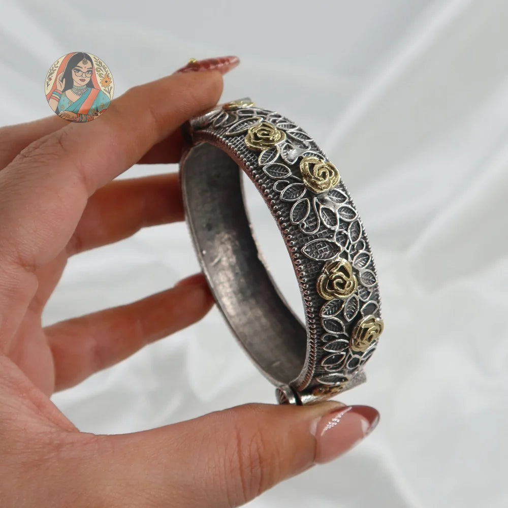 Riya Oxidized Dual-Tone Bangle