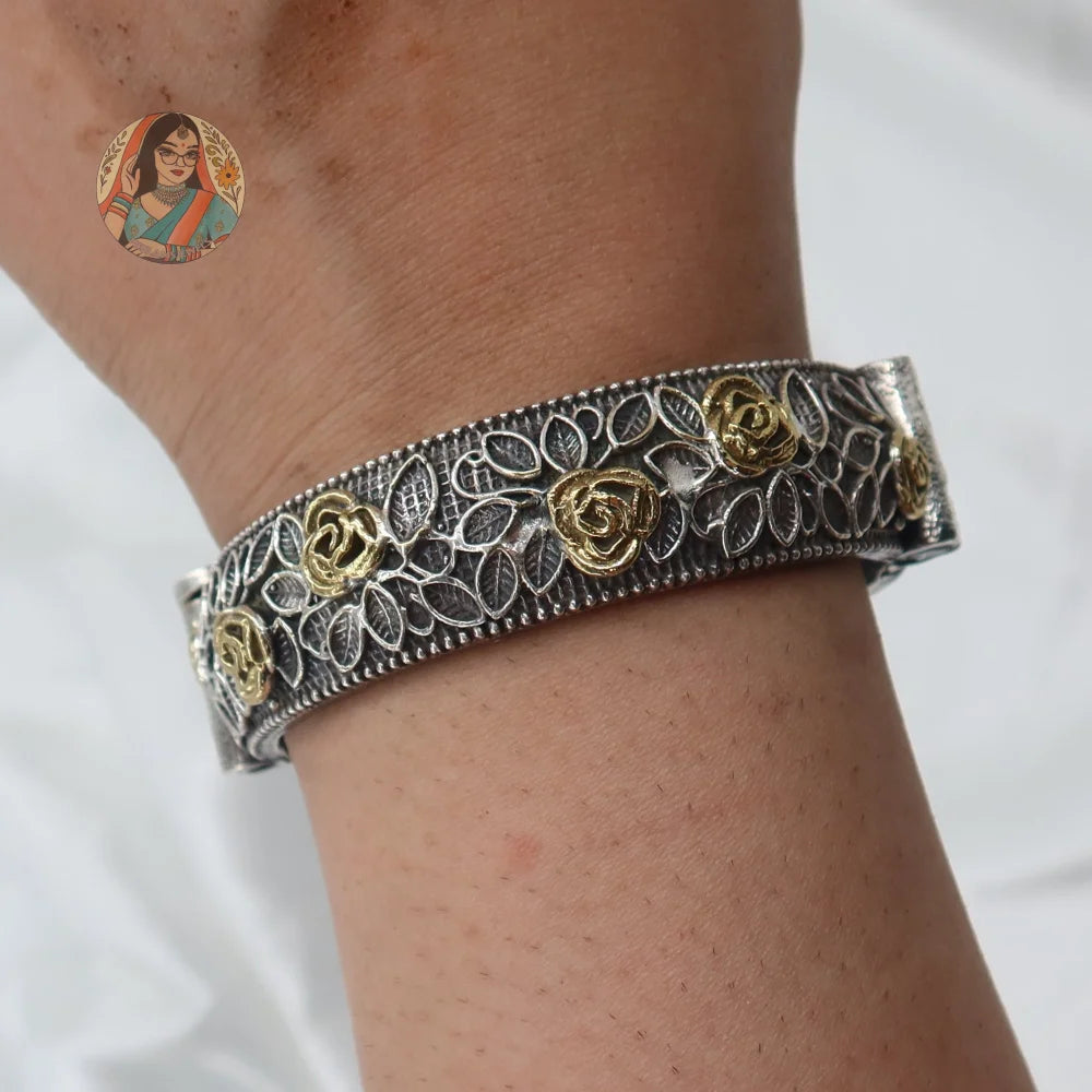 Riya Oxidized Dual-Tone Bangle