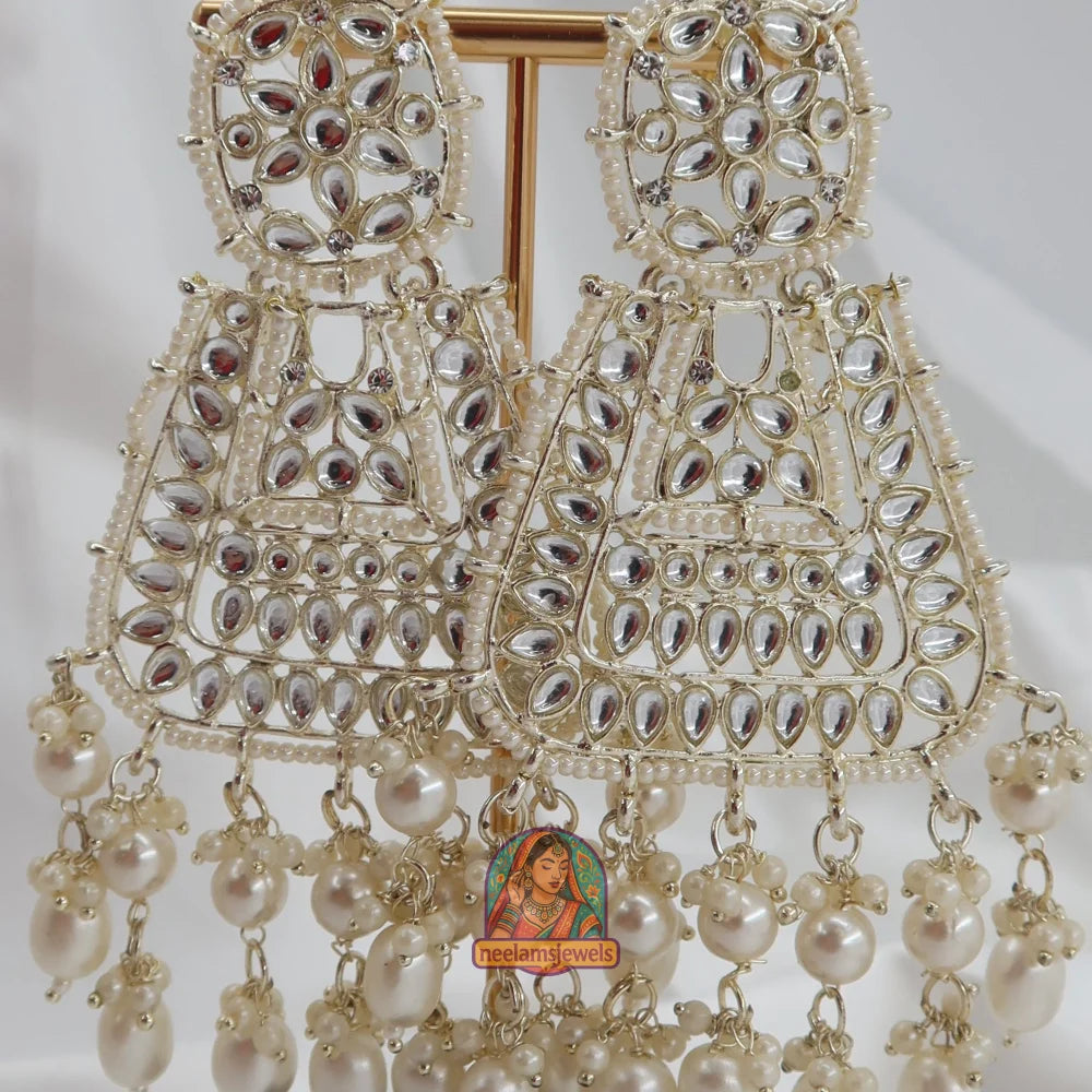 Roohani Pearl Earrings