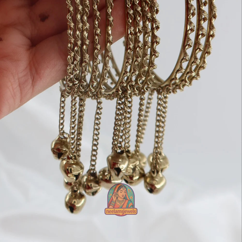 Rutuja Ghungroo Bangles (Mehndi)