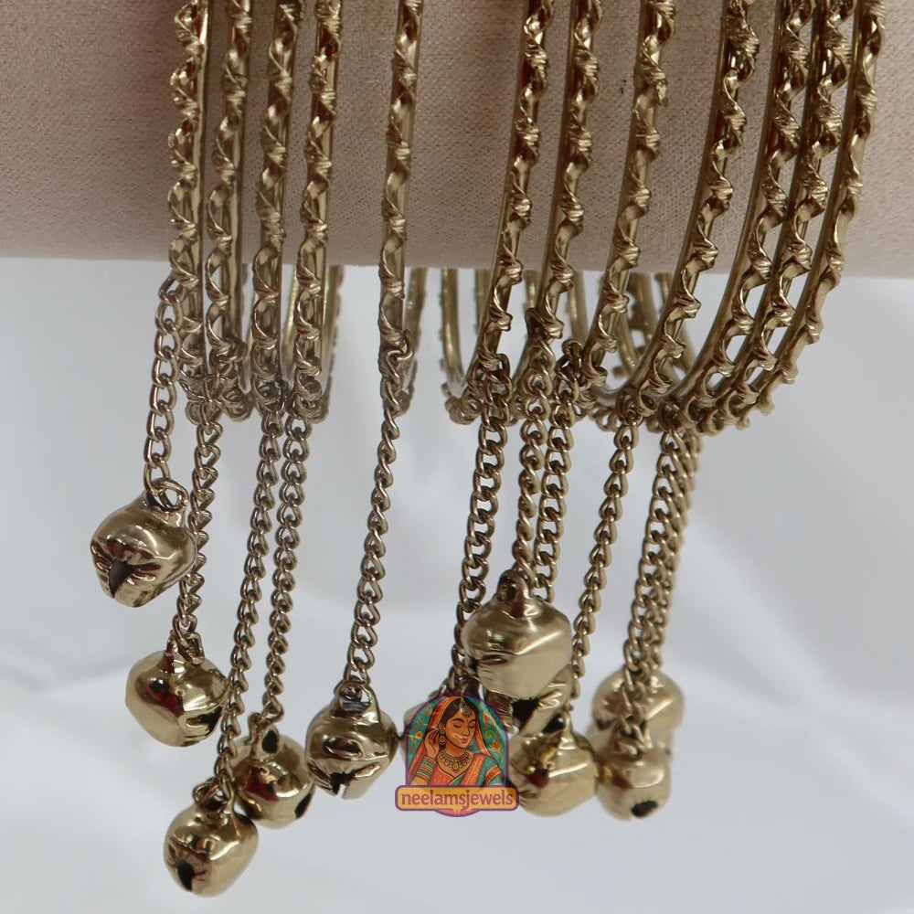 Rutuja Ghungroo Bangles (Mehndi)