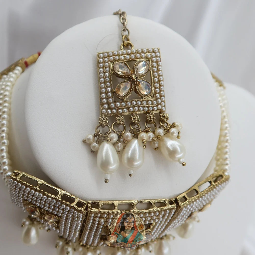 Sachini Necklace Set (White)