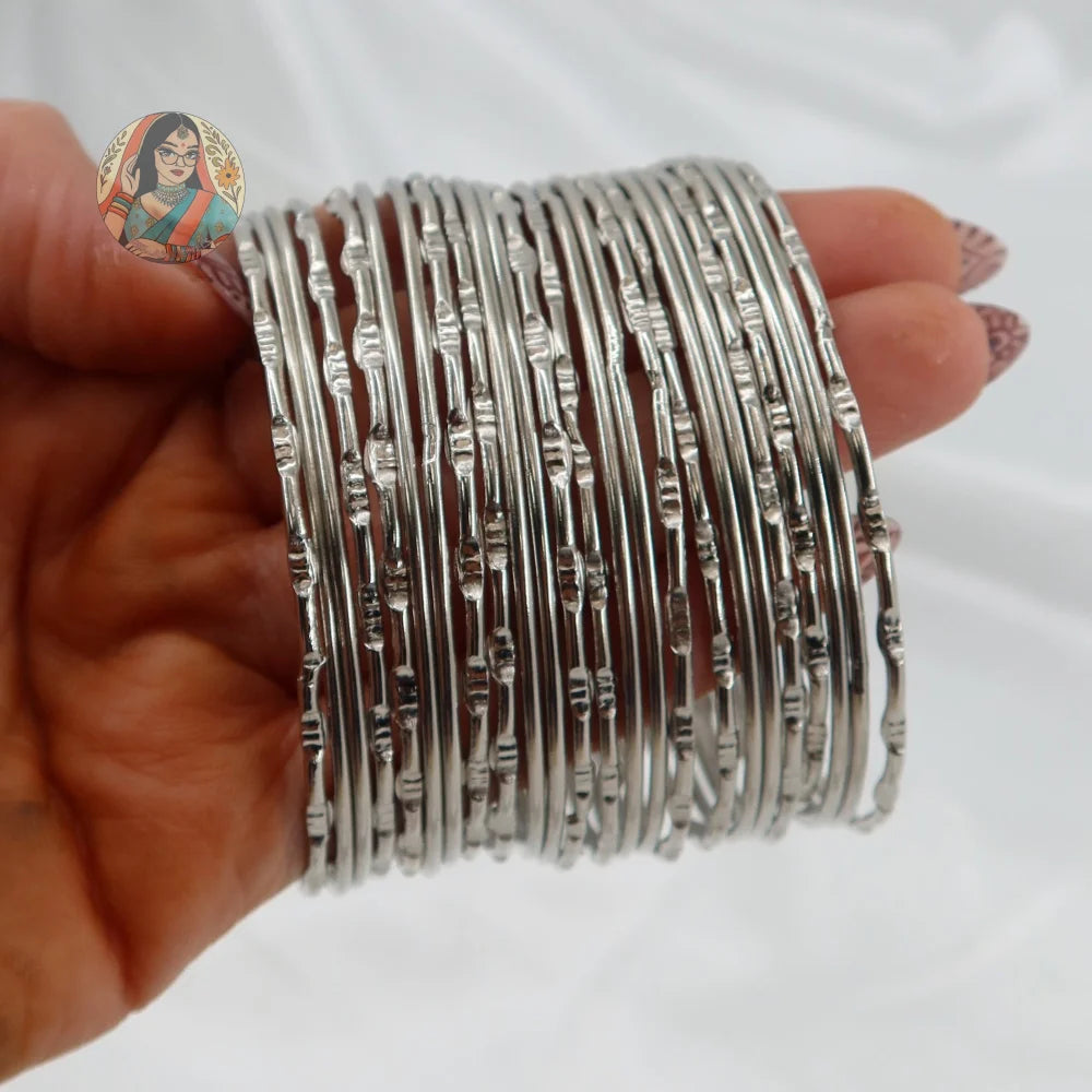 Sajna Silver Bangle Set