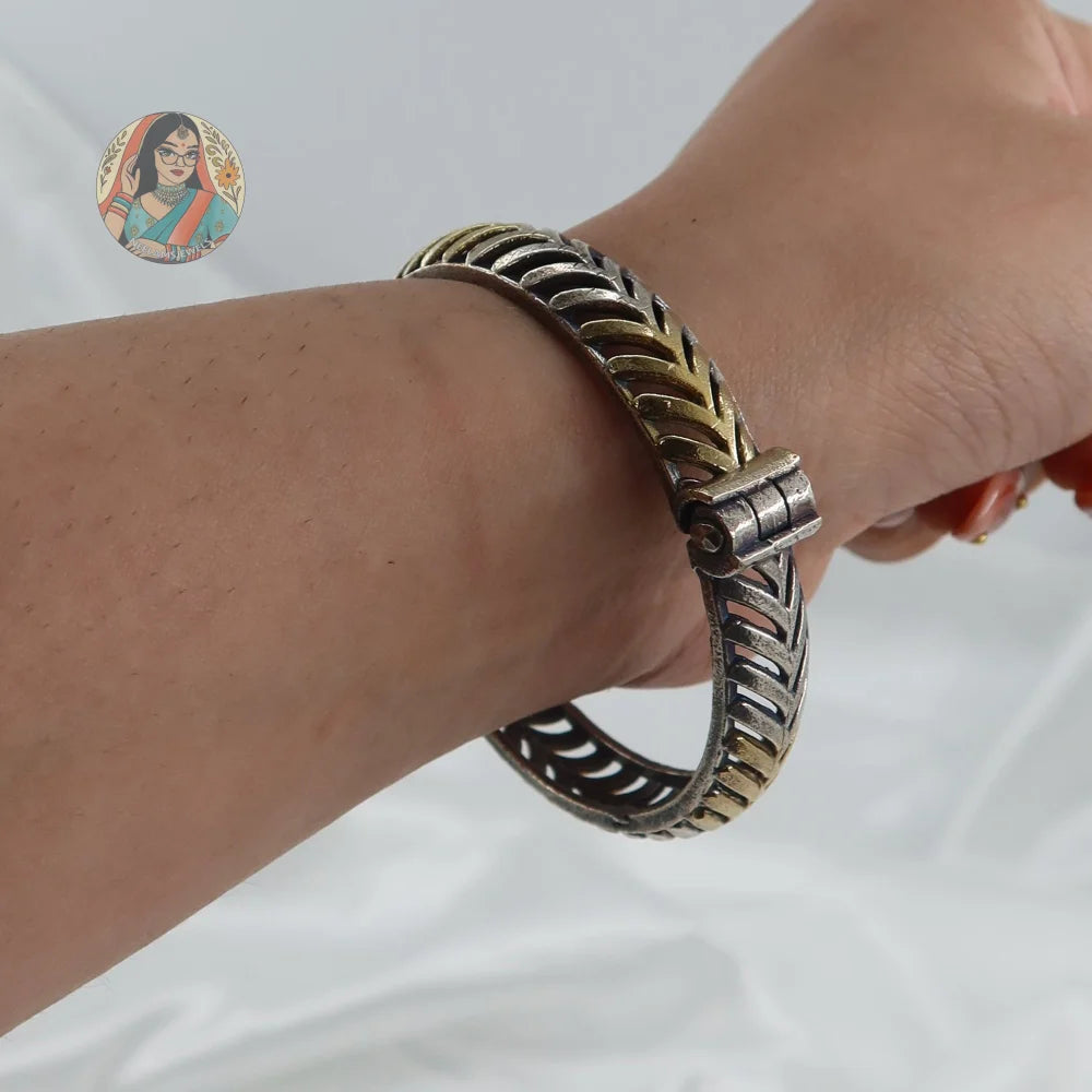 Sakshi Oxidized Dual-Tone Bangle