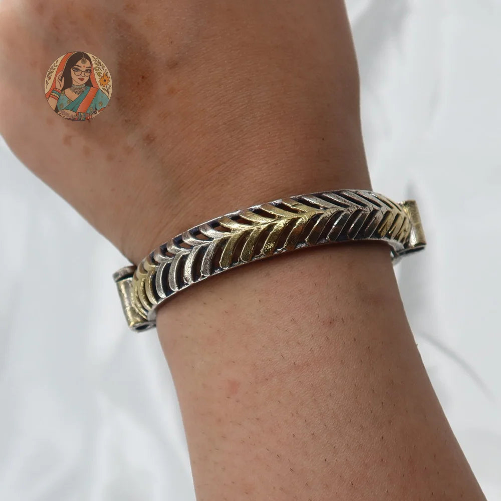 Sakshi Oxidized Dual-Tone Bangle