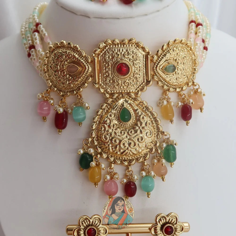 Sana Necklace Set