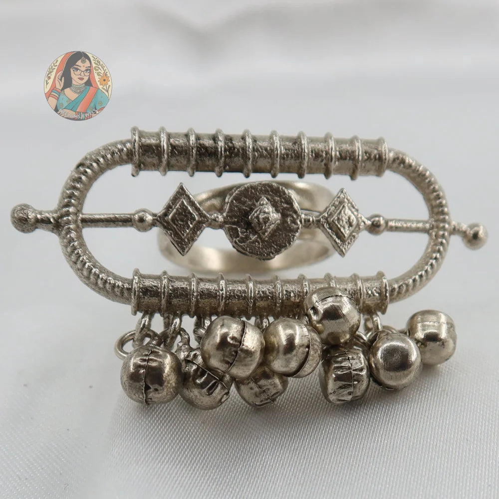Sanam Oxidized Ring