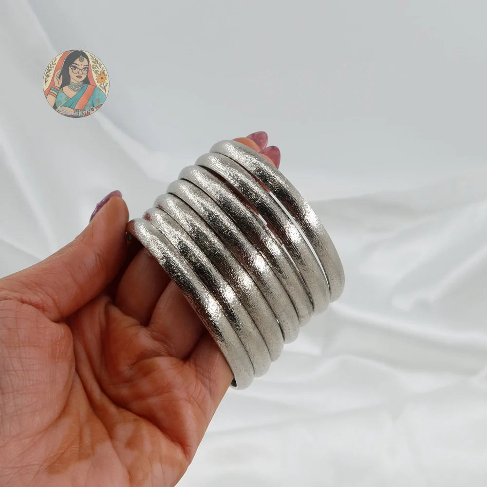 Sanjana Matte Bangle Stack (Silver)