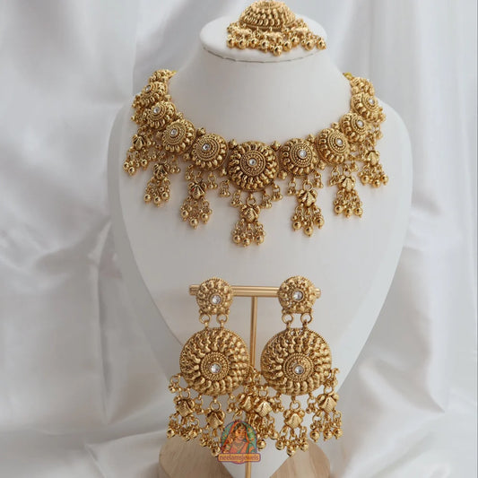 Sapna Gold Necklace Set