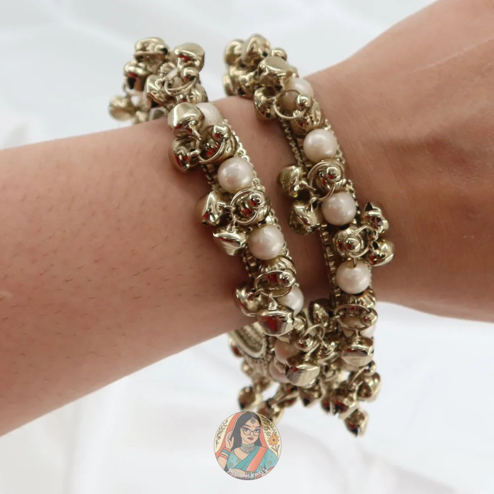 Sara Ghungroo Bangles (Mehndi)
