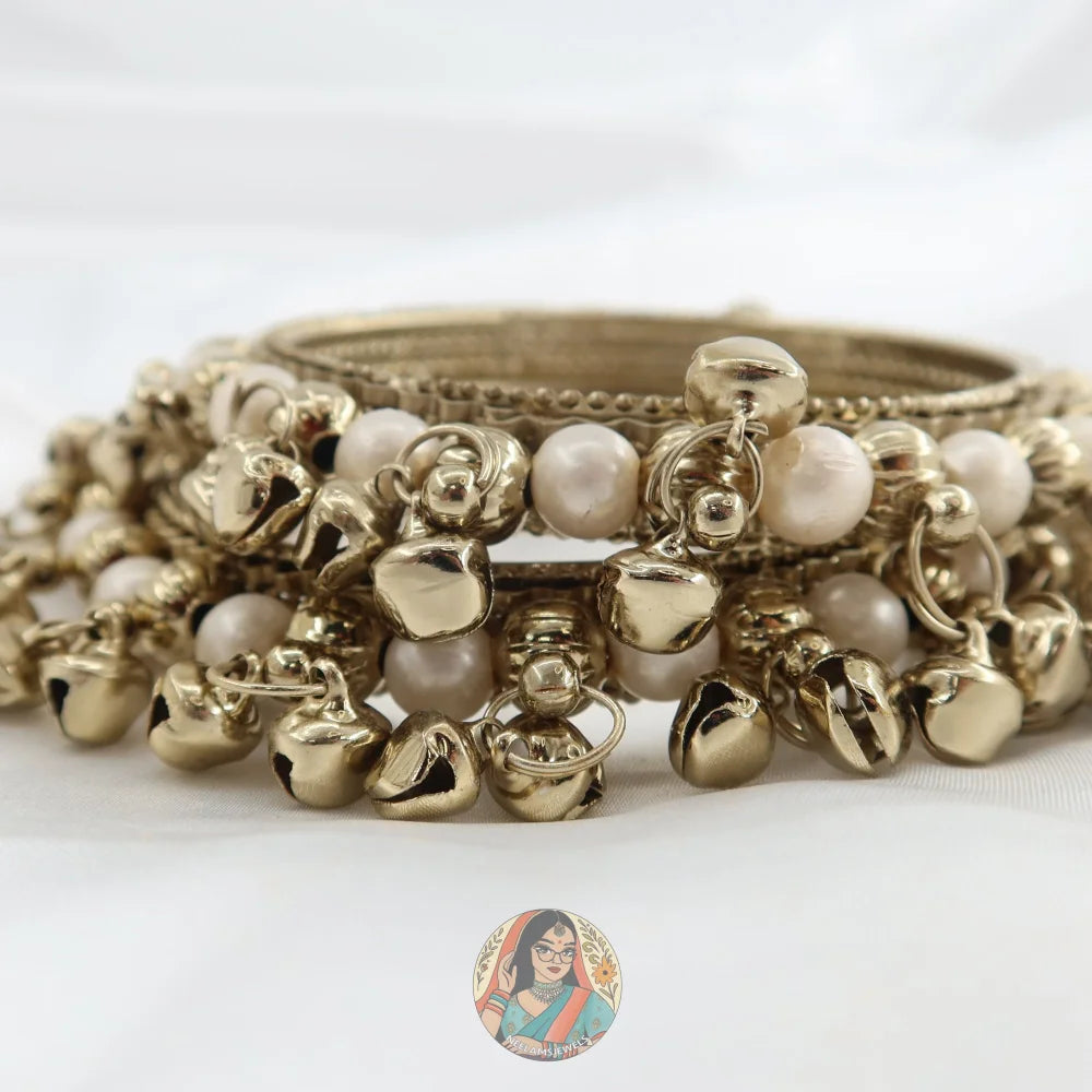 Sara Ghungroo Bangles (Mehndi)