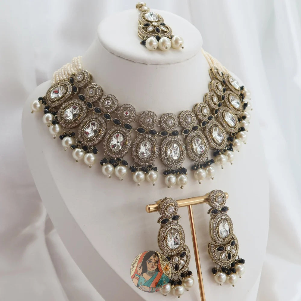 Sehaj Necklace Set