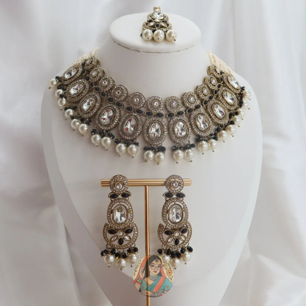 Sehaj Necklace Set