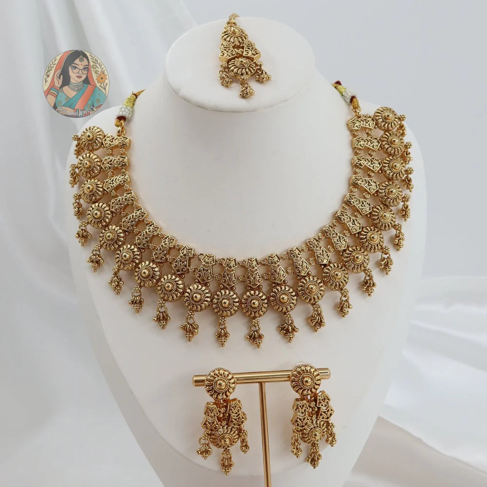 Sehar Gold Necklace Set