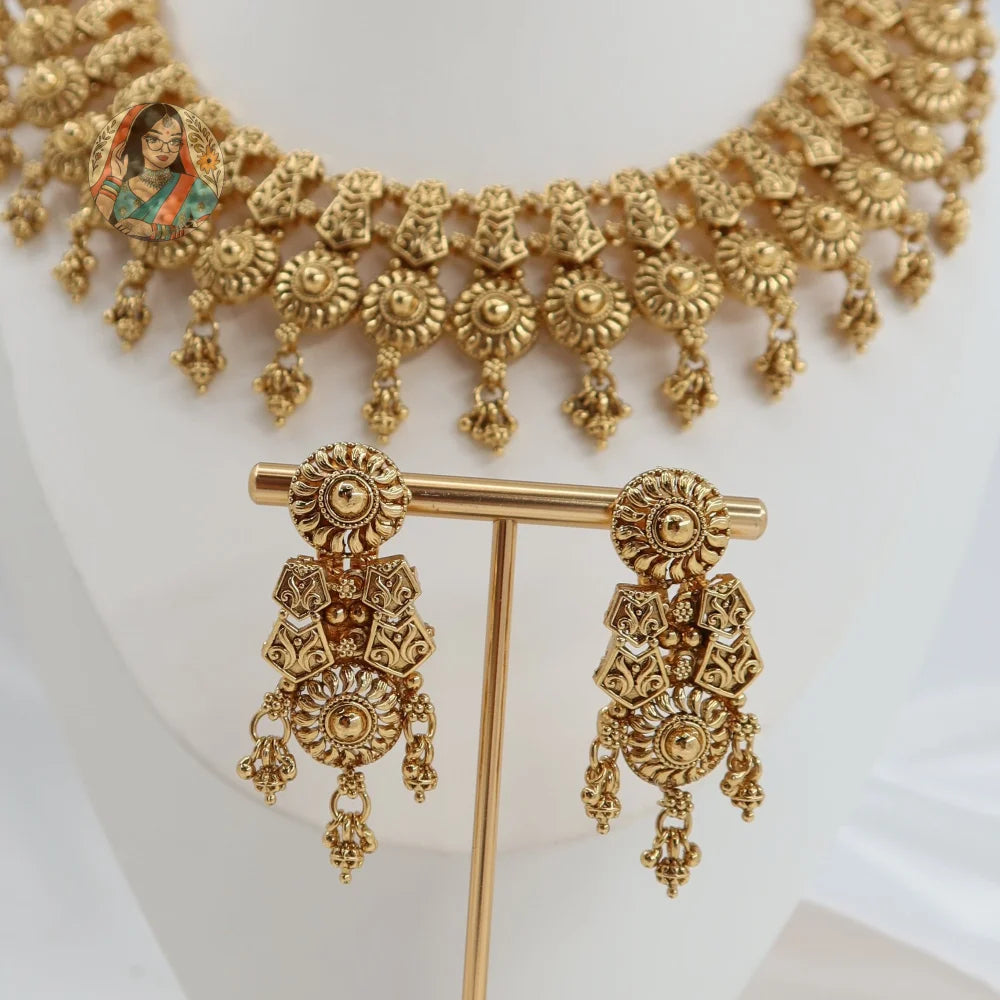 Sehar Gold Necklace Set