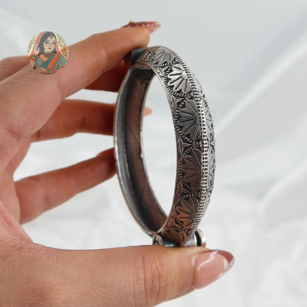 Sejal Oxidized Bangle