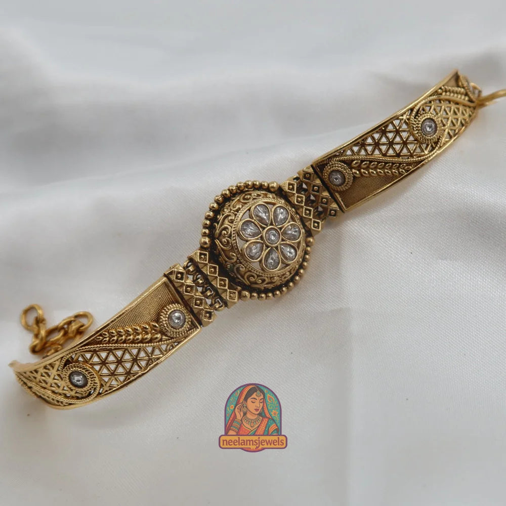 Shantipriya Bracelet (White)