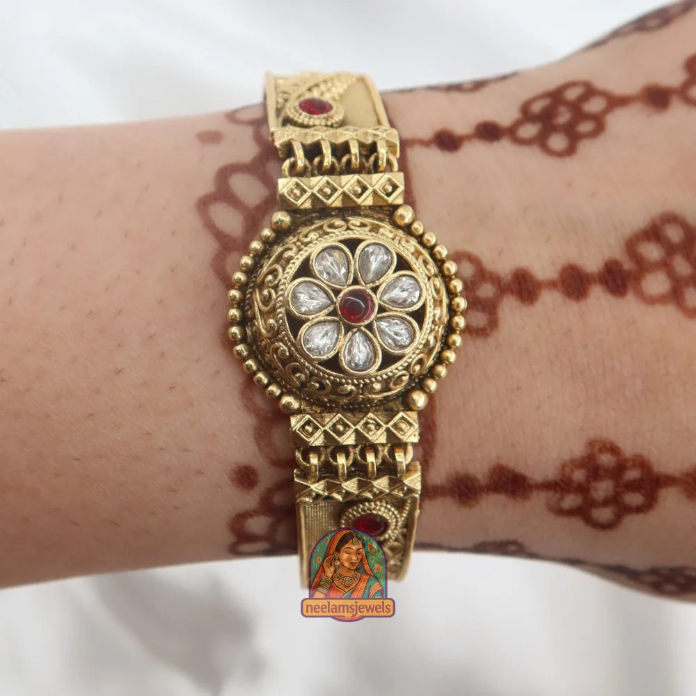 Shantipriya Bracelet (White & Pink)