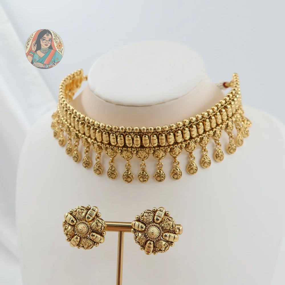 Shifa Gold Choker Necklace Set