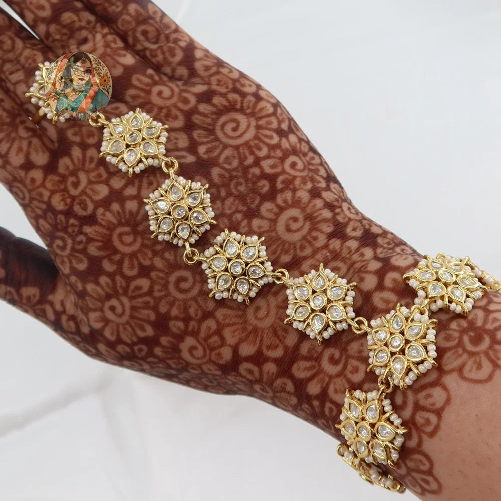 Sona AD Gold Haathphool