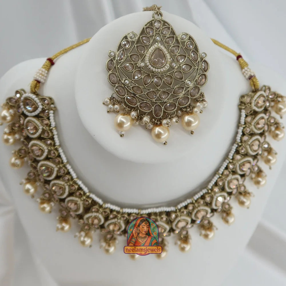 Sunaina Heera Necklace Set (Golden)