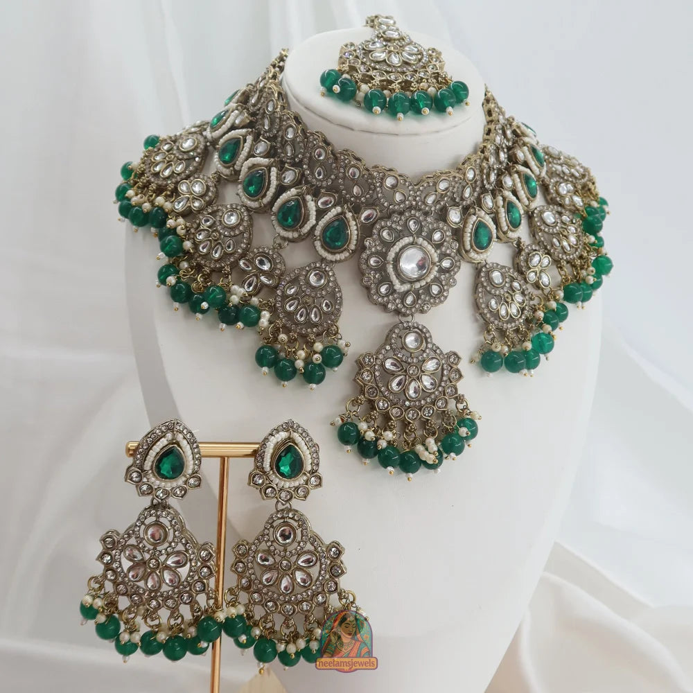 Sweta Necklace Set