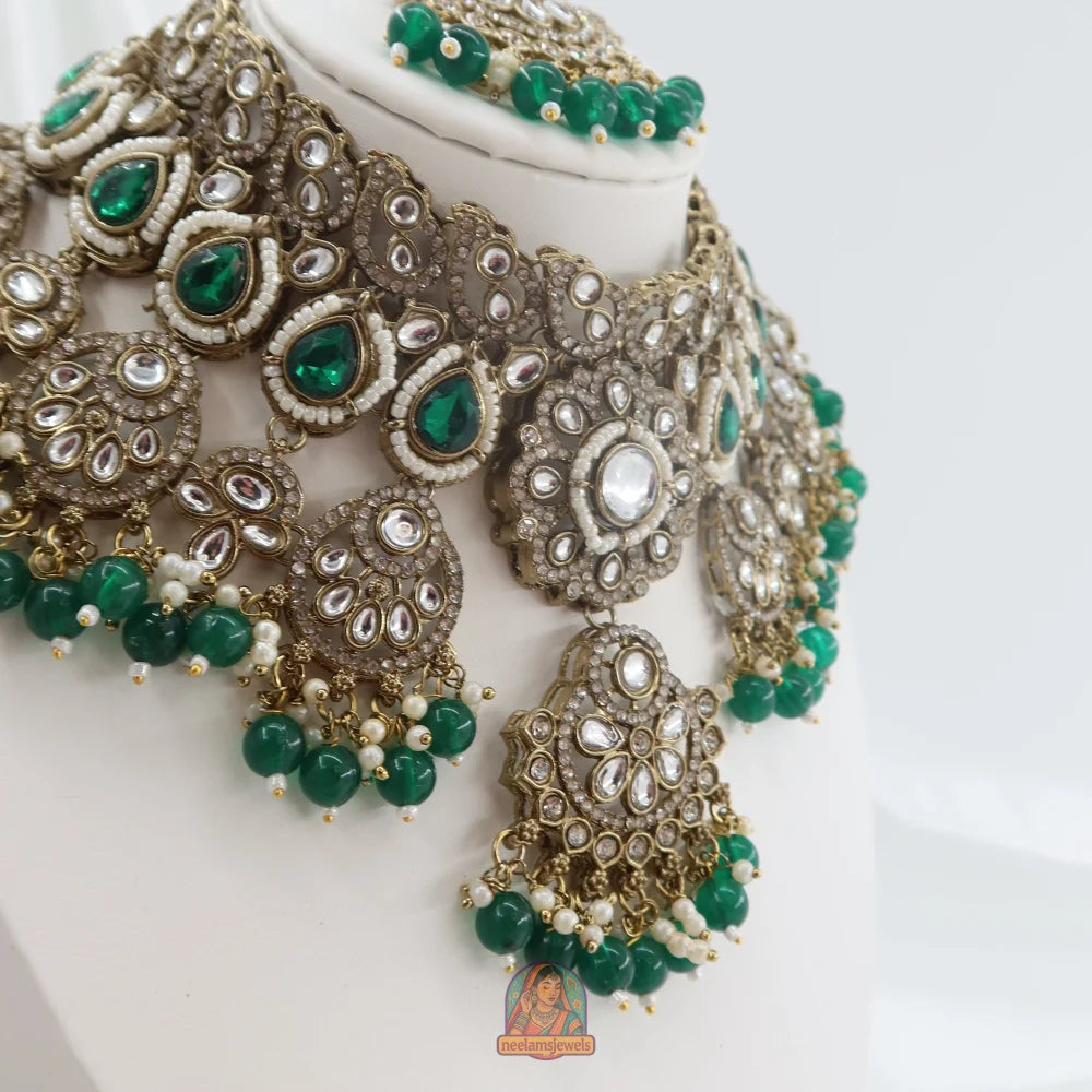 Sweta Necklace Set
