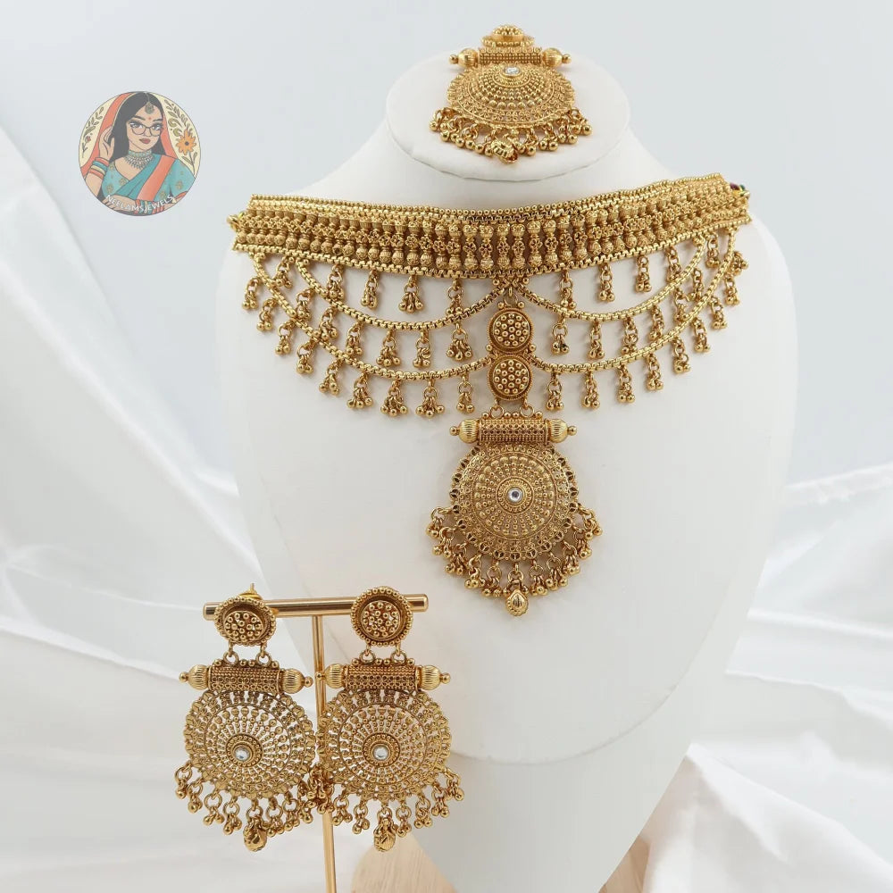 Tamanna Gold Necklace Set